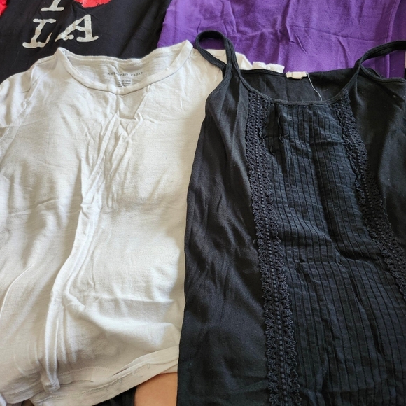 Bundle Of Tops - Picture 4 of 5